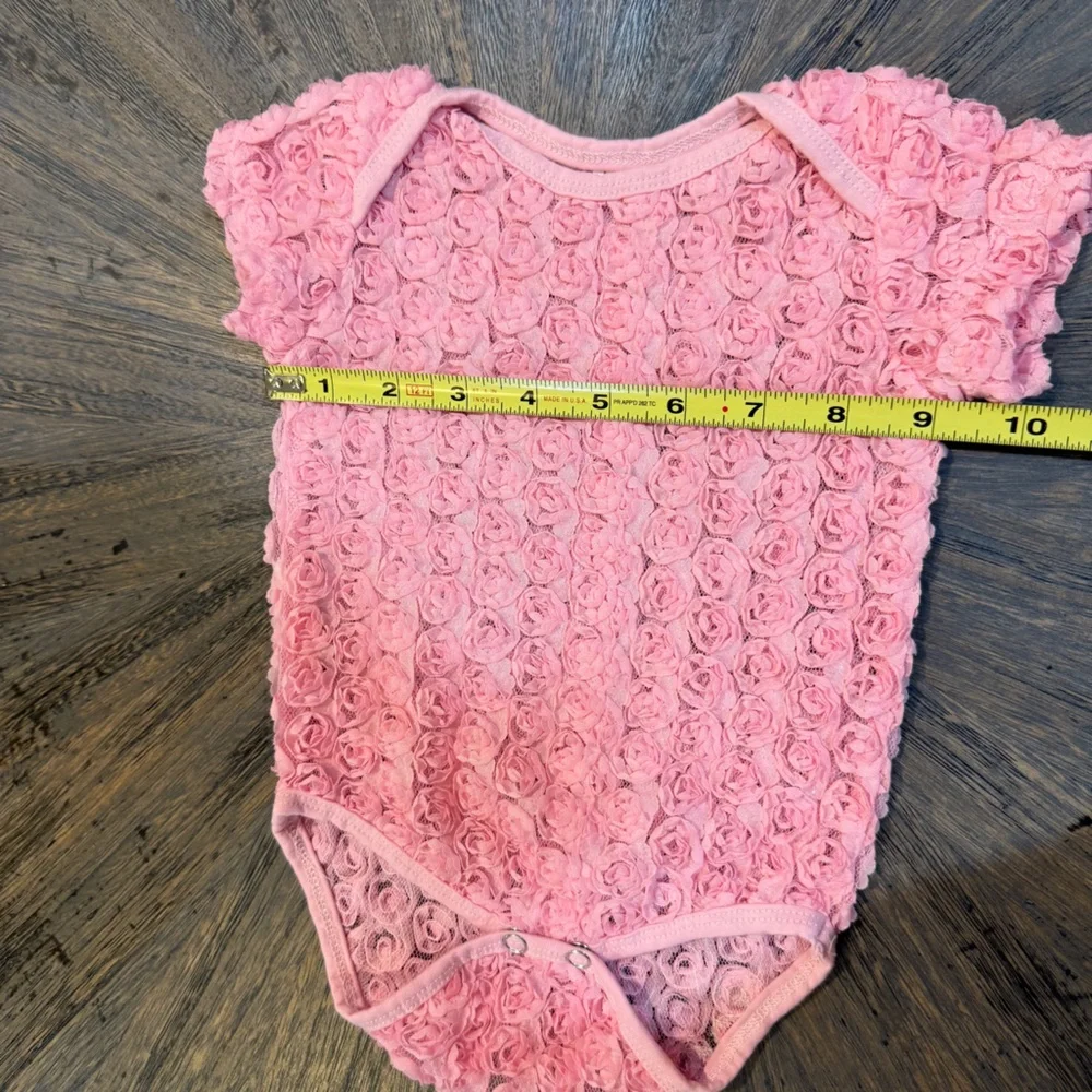 Pink Rosette Lace Top – Infant Size‎